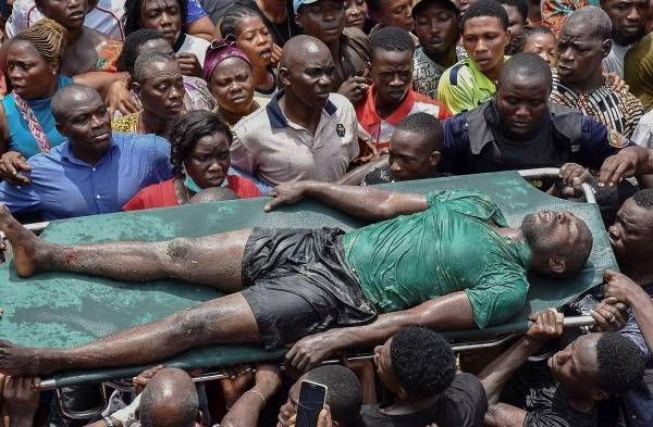 Acaba la labor de rescate de los niños atrapados tras un derrumbe en Nigeria