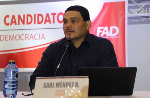 Saúl Méndez .