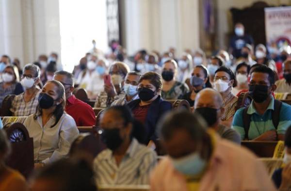 Librerías católicas tendrán cenizas para imponerlas en casa