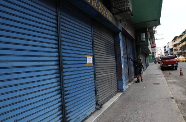 Locales comerciales en Avenida B cierran sus puertas