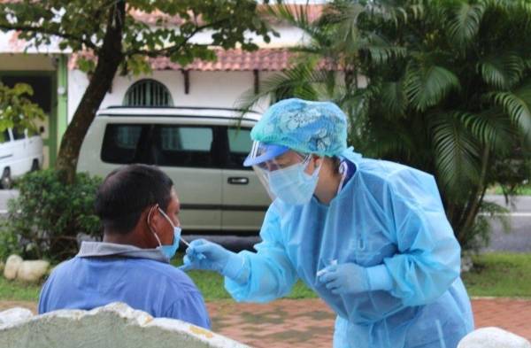 Panamá mantiene 2 mil 386 casos activos de la covid-19