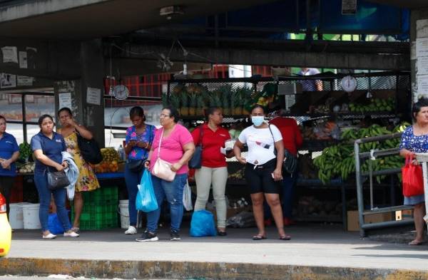 A la fecha se registran  41 defunciones y 1,673 casos positivos por COVID-19