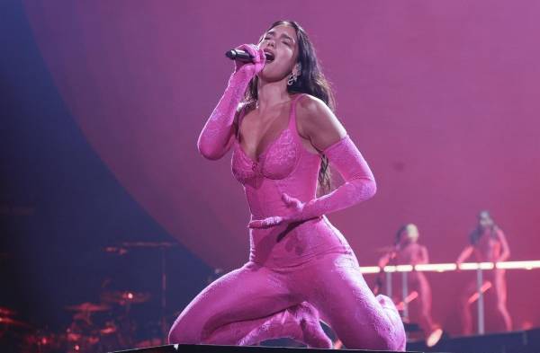 Dua Lipa reactiva sus actuaciones con una gira mundial