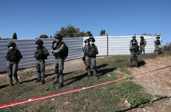 Una familia palestina de Jerusalén se atrinchera en su casa con bombonas de gas