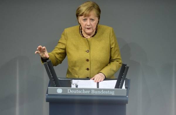 Merkel defiende prolongación de restricciones, pero con meta de levantarlas