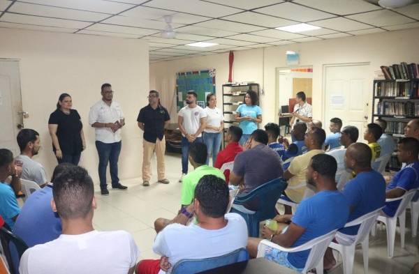 Internos del Renacer recibieron taller de gestión de emociones 