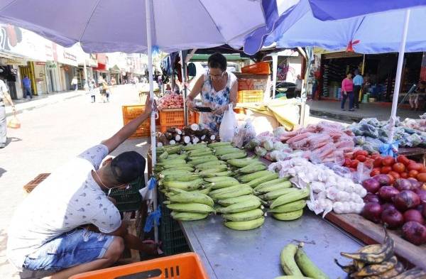 La variedad de los productos depende de lo que compre el vendedor.