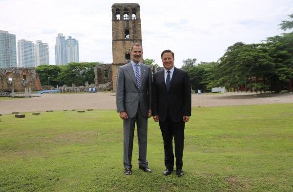 El rey Felipe VI recorre ruinas de Panamá Viejo