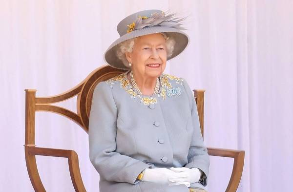 La reina Isabel II transmite un mensaje de unidad a la Commonwealth pese a su ausencia de la ceremonia