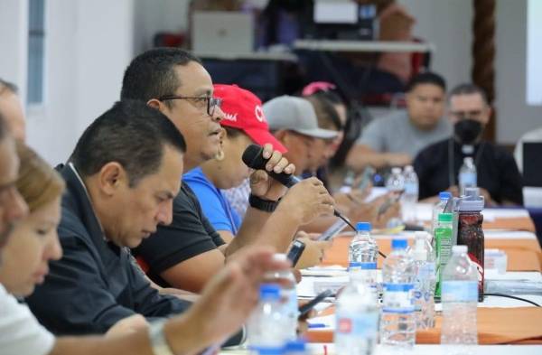 Tira y jala entre gremios y el Ejecutivo por delimitar qué temas deben ser tratados en las mesas intersectoriales