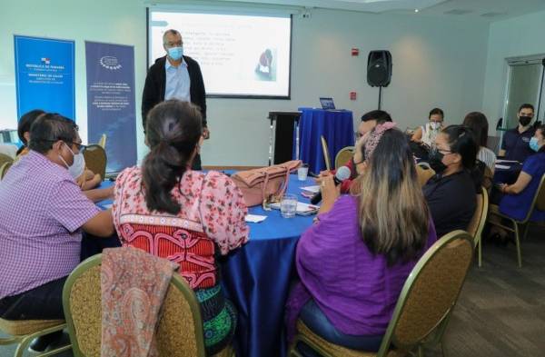 Se está capacitando a personal de salud de Panamá Oeste, Panamá Este, Darién, Bocas del Toro; las comarcas de Guna Yala y Ngäbe Buglé