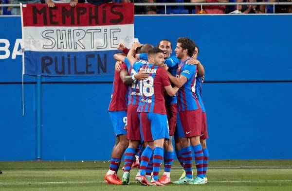 Los jugadores del FC Barcelona celebran tras marcar ante la Juventus.