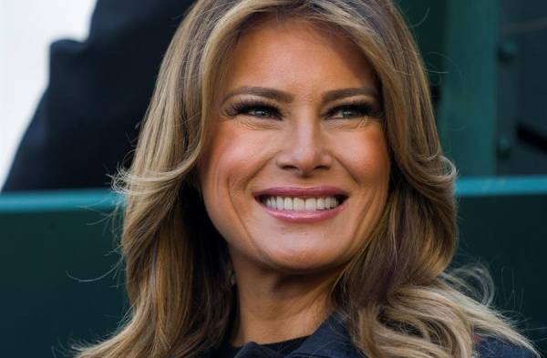 Melania saca las uñas para defender a su hijo