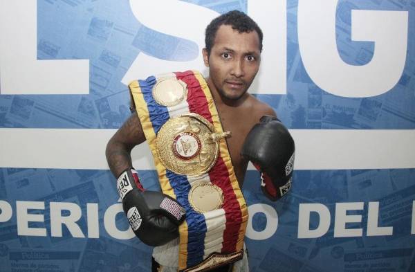 ‘Chemito’ Moreno defiende por segunda vez en 2014.