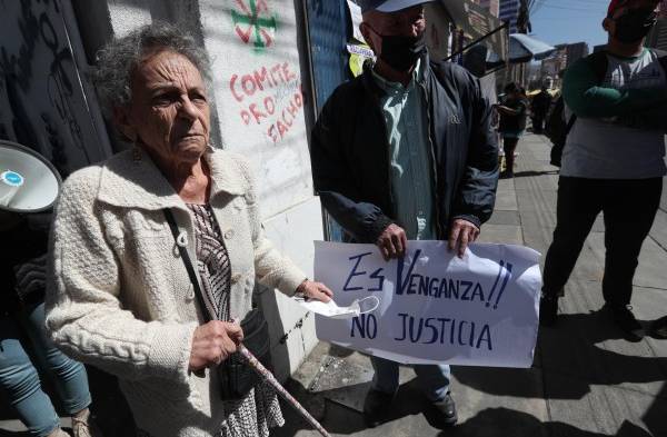 Activistas piden alzar la voz y marchan en rechazo a sentencia de Áñez