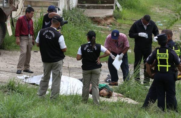 Levantamiento de los cadáveres.