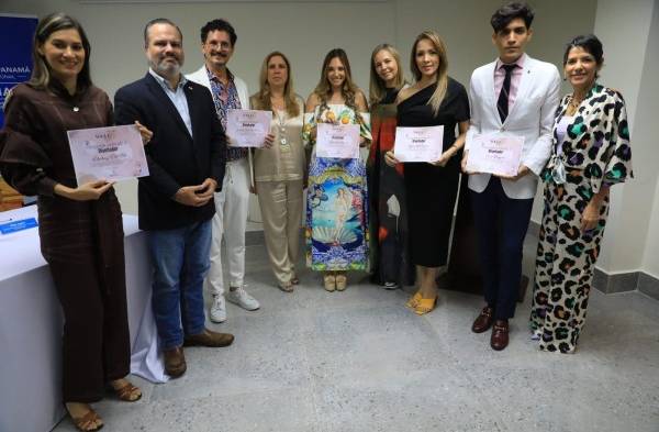 Los ganadores Michelle Nassar, Tony Vergara, Darlenys Del Río, Coelho de Oliveira Junior y Yamileth Campos.