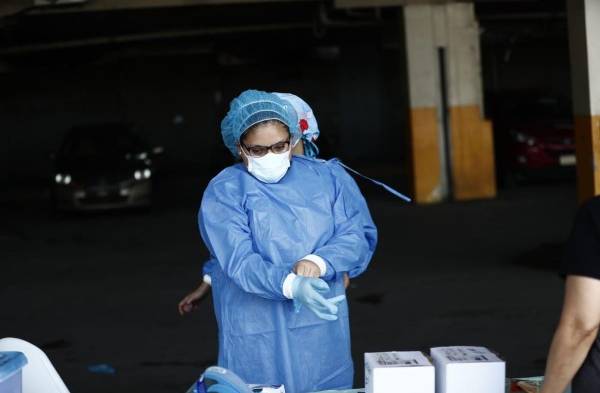 Salud incrementa pruebas de hisopados para la detección de COVID-19