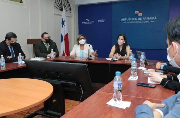 Autoridades abordan tema de embarazos en adolescentes