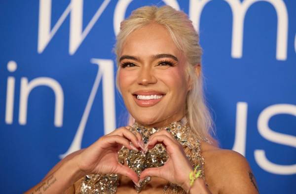 Karol G, la primera latina en recibir el máximo premio de los Billboard femeninos