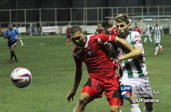 Después del 2-2, el partido se puso trabado para ambos.