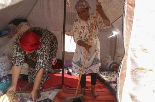 Los niños afectados por el terremoto retomarán las clases el lunes en tiendas e internados