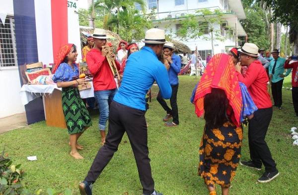 Costumbres, bailes y comidas típicas en concurso Mi Ranchito Campesino