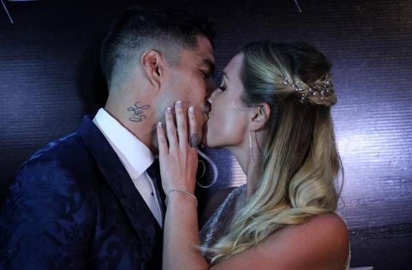 El futbolista Luis Suárez renovó votos con su esposa Sofía Balbi