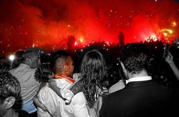 El colombiano Falcao negocia en Estambul su fichaje con el Galatasaray