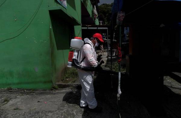 Panamá suma más de 1.100 nuevos casos de COVID-19 y acumula ya 747 muertes