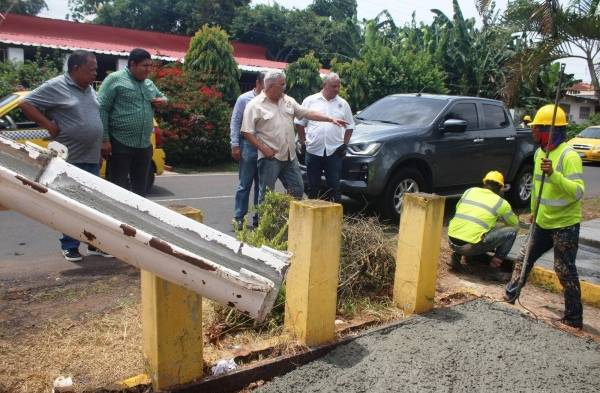 Trabajos en aceras en La Herradura avanzan en un 80 por ciento