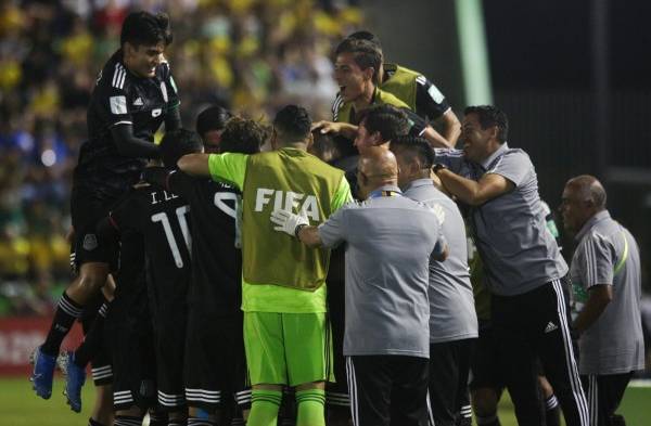 1-2. Brasil marca sobre el tiempo, remonta y conquista su cuarto título