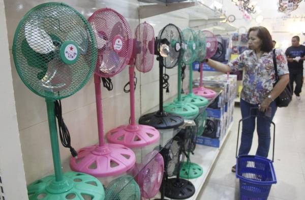 Los de colores son los más buscados debido al ahorro de energía que representan.