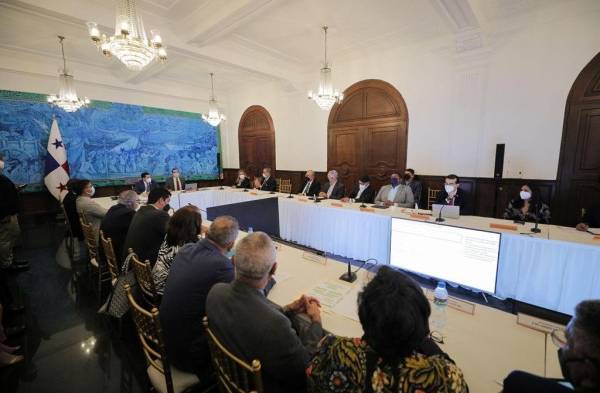 Entregan dos recomendaciones a Cortizo para atender el desabastecimiento de medicamentos