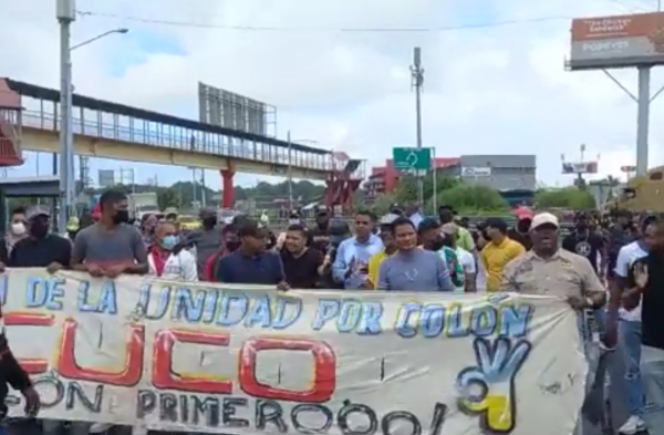 Manifestantes en Colón están esperando al presidente Cortizo
