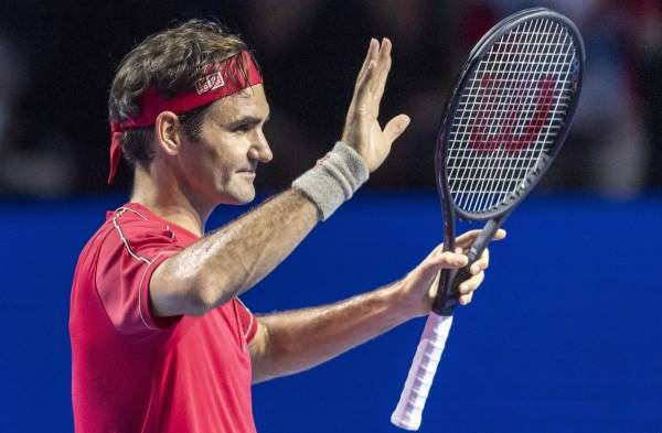 Federer ganó nuevamente en su Basilea natal