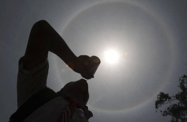 Calor azota a panameños.