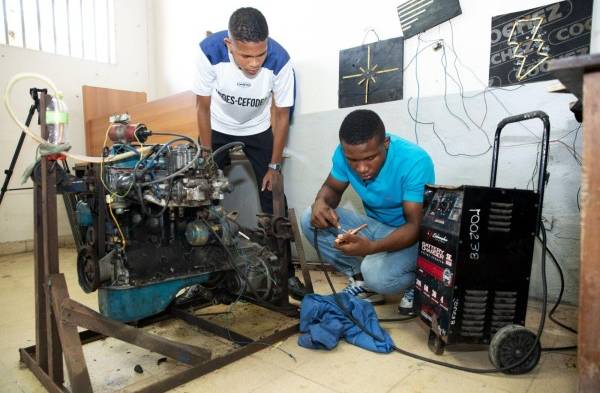 De abandonar la escuela a graduarse con honores