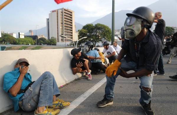 El dirigente Leopoldo López, liberado por militares opositores a Maduro