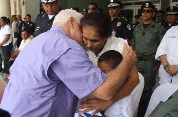 Mandatario acudió a la ceremonia.