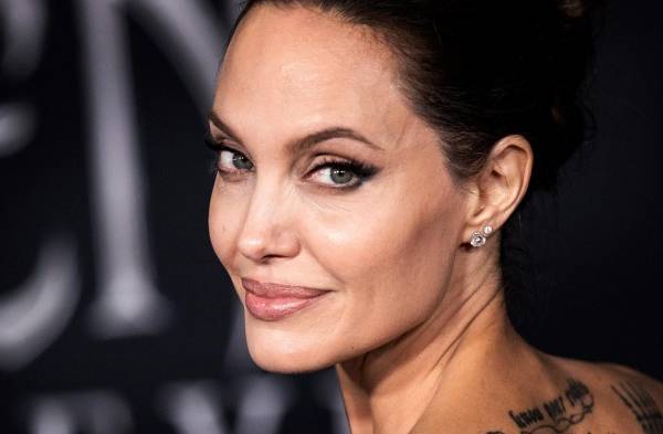 Angelina Jolie se estrena en Instagram con la denuncia de una niña afgana