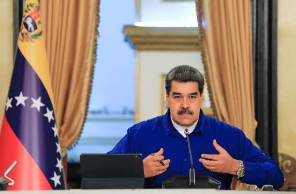 Senador de EE.UU. pide una alerta roja de la Interpol para detener a Maduro