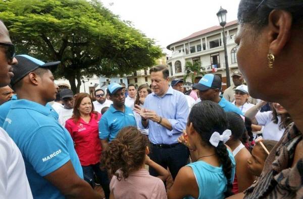 Voluntarios institucionales apoyaron la Jornada.