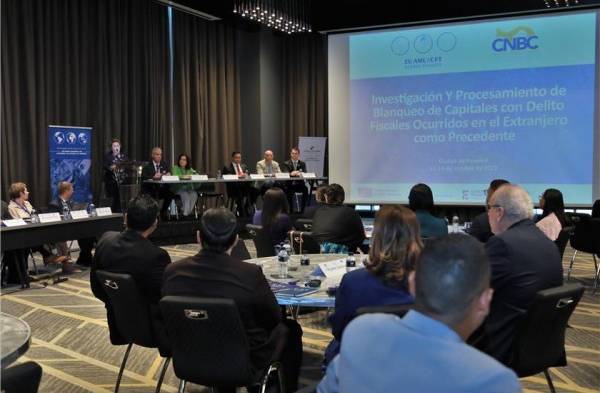 Magistrados de CSJ participan en capacitación sobre lucha contra blanqueo de capitales