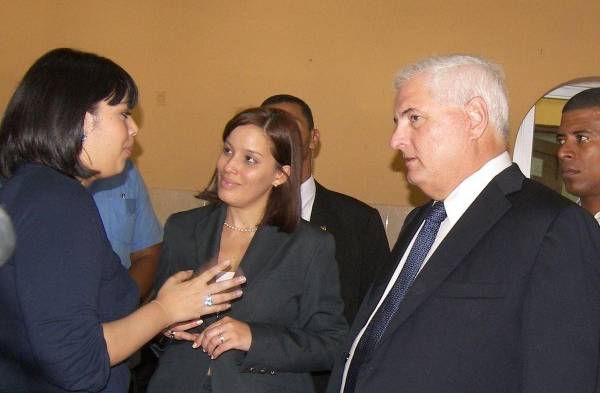 González, en el centro, se le atribuye la voz que dirige la campaña CD contra Varela.