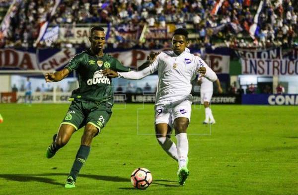 Chapecoense es goleado y colista de un grupo que lideran Nacional y Lanús