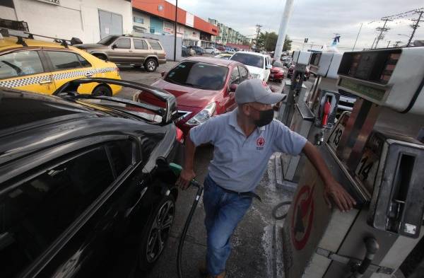 Panamá vive la mayor alza en el precio del combustible en ocho años