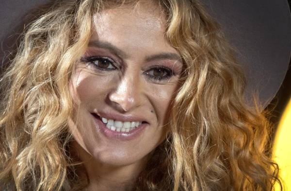 Paulina Rubio alerta sobre el riesgo de dejar mascotas dentro de los autos