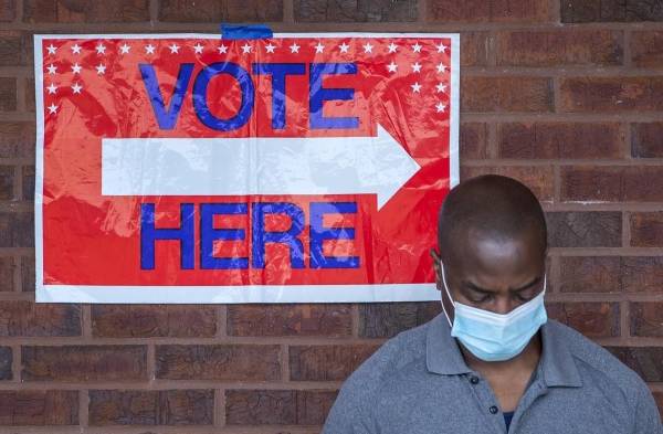 Marcados resultados mixtos en las  primarias para los candidatos de Trump, de cara a las elecciones legislativas en noviembre próximo