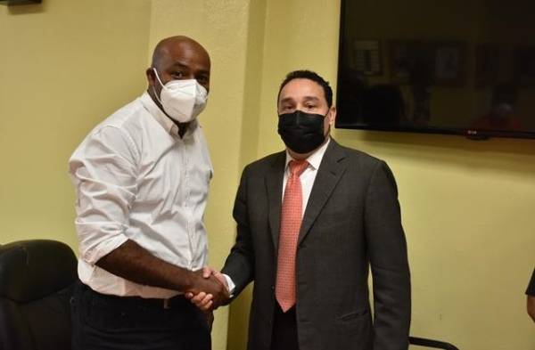 CSS aprueba ajuste salarial a laboratoristas 